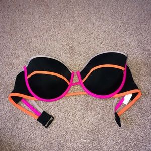 Victoria’s Secret bikini top